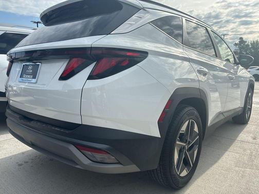 Serenity White Pearl 2023 Hyundai TUCSON Hybrid Blue
