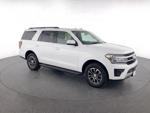Oxford White 2024 Ford Expedition XLT