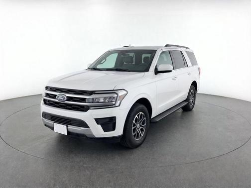 Oxford White 2024 Ford Expedition XLT