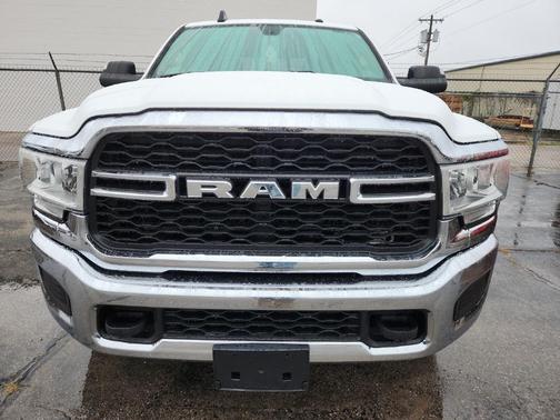 2019 RAM 2500 Tradesman Crew Cab 4x4 6'4' Box
