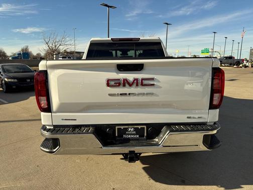 2024 GMC Sierra 1500 SLE