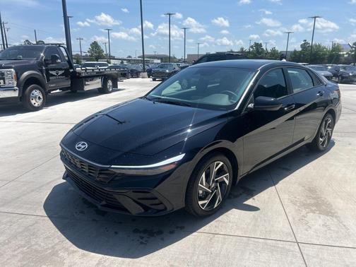 2025 Hyundai ELANTRA Sport