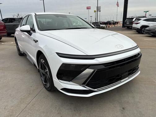 2026 Hyundai SONATA SEL