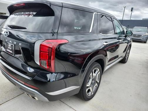 2025 Hyundai PALISADE SEL Premium