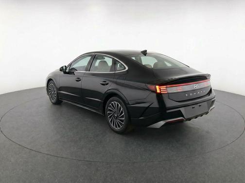 Carbon Blue 2025 Hyundai SONATA Hybrid Limited