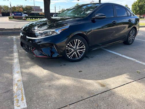 Aurora Black 2024 Kia Forte GT-Line