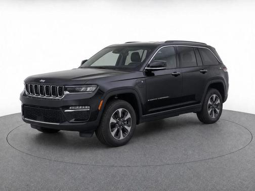 Diamond Black Crystal Pearlcoat 2024 Jeep Grand Cherokee 4xe Base