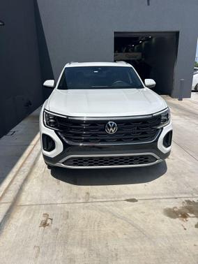 2026 Volkswagen Atlas Cross Sport 2.0T SE w/Technology 4MOTION