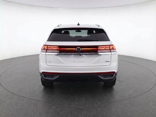 White 2026 Volkswagen Atlas Cross Sport 2.0T SE w/Technology 4MOTION