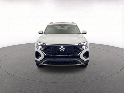 White 2026 Volkswagen Atlas Cross Sport 2.0T SE w/Technology 4MOTION