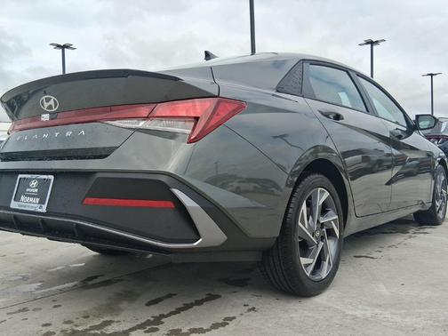 2025 Hyundai ELANTRA Sport