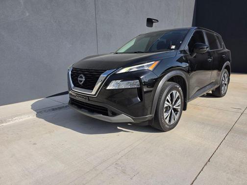 Super Black 2022 Nissan Rogue SV