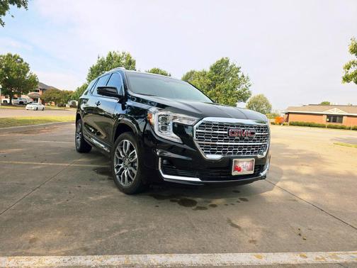 Ebony Twilight Metallic 2024 GMC Terrain Denali