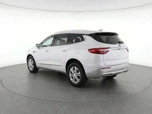 White Frost Tricoat 2018 Buick Enclave Essence
