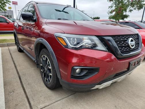 2019 Nissan Pathfinder SL