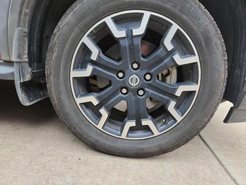 2019 Nissan Pathfinder SL