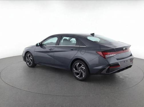 Ecotronic Gray 2026 Hyundai ELANTRA Limited