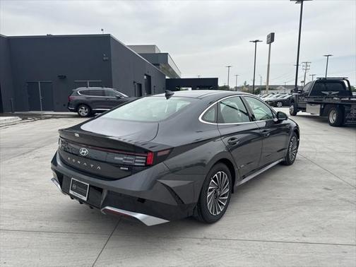 2025 Hyundai SONATA Hybrid Limited
