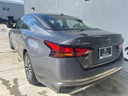 Gun Metallic 2024 Nissan Altima 2.5 SV