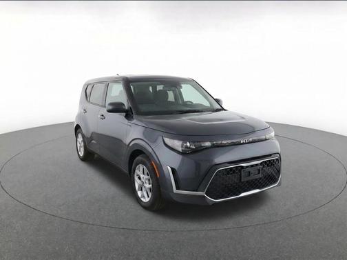 Gray 2025 Kia Soul LX
