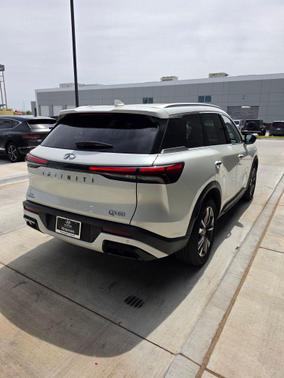 2024 INFINITI QX60 Luxe