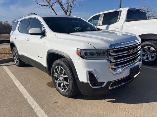 2023 GMC Acadia AWD SLT