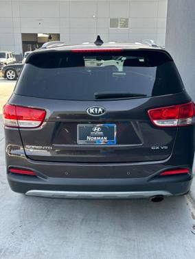 2017 Kia Sorento EX