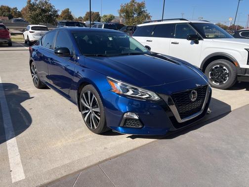 2020 Nissan Altima SR FWD