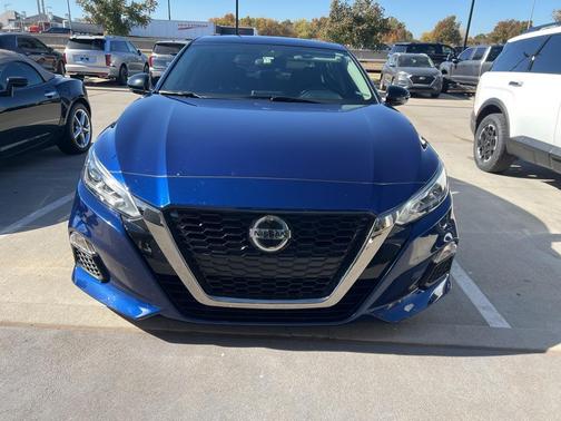 2020 Nissan Altima SR FWD