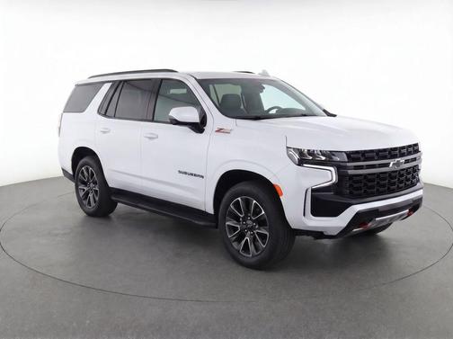 Summit White 2023 Chevrolet Suburban 4WD Z71