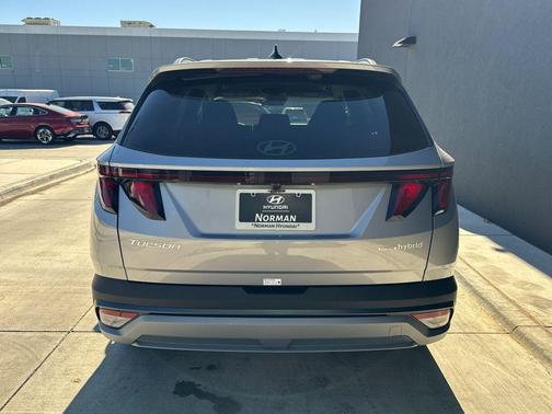 2026 Hyundai TUCSON Hybrid SEL