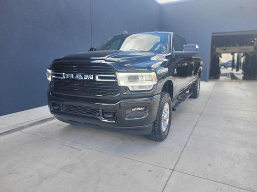 Diamond Black Crystal Pearlcoat 2021 RAM 2500 Big Horn Crew Cab 4x4 8' Box