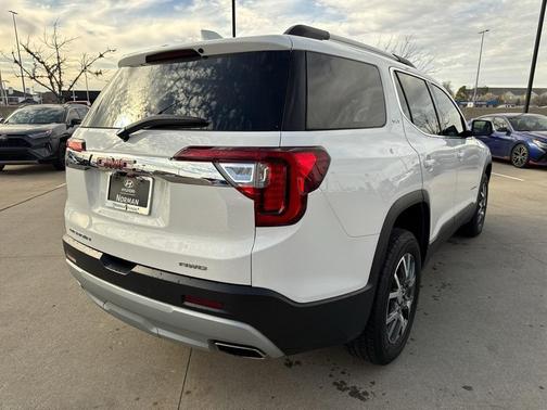 2023 GMC Acadia AWD SLT