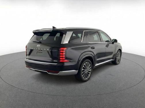 Abyss Black Pearl 2026 Hyundai Palisade Hybrid Calligraphy
