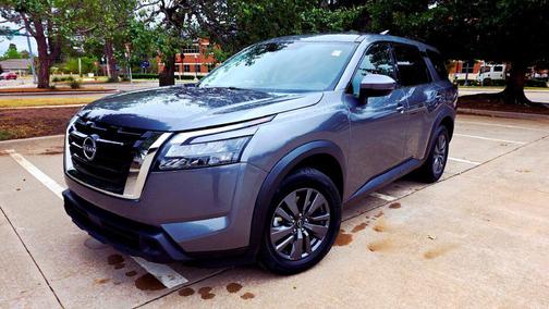 Gun Metallic 2024 Nissan Pathfinder SV FWD