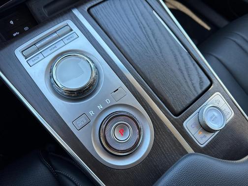 2024 Genesis GV80 2.5T
