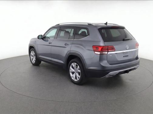 Platinum Gray Metallic 2019 Volkswagen Atlas 3.6L SE