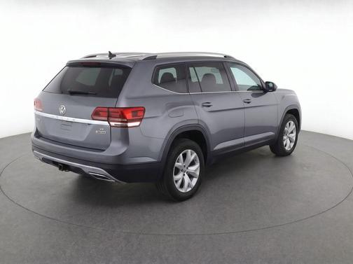 Platinum Gray Metallic 2019 Volkswagen Atlas 3.6L SE