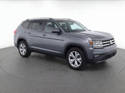 Platinum Gray Metallic 2019 Volkswagen Atlas 3.6L SE