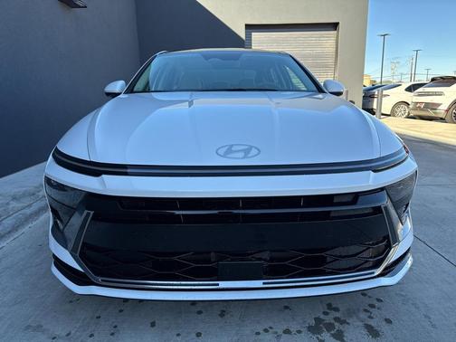 2026 Hyundai SONATA Hybrid SE