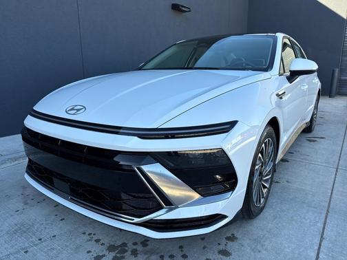 2026 Hyundai SONATA Hybrid SE