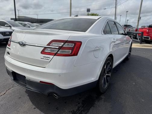 2014 Ford Taurus SEL