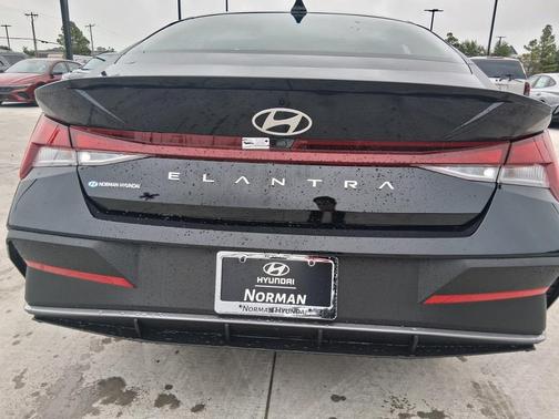 2025 Hyundai ELANTRA Sport