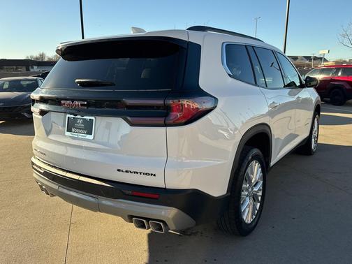 2024 GMC Acadia FWD Elevation