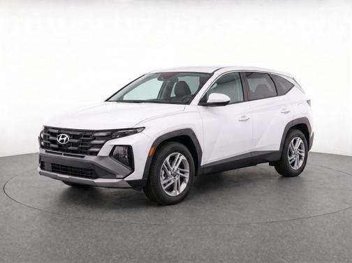 Serenity White Pearl 2026 Hyundai TUCSON SE