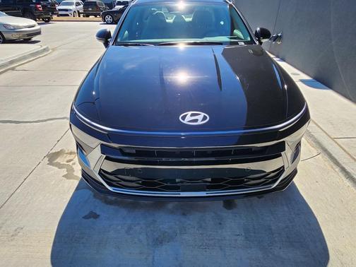 2026 Hyundai SONATA Hybrid Base