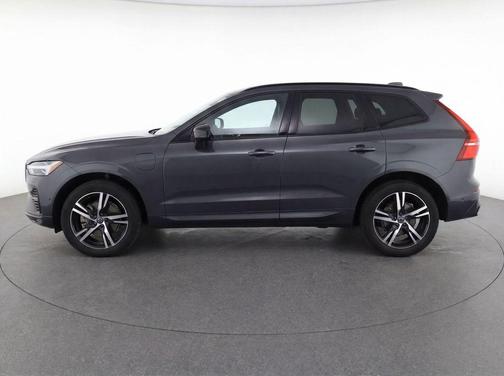 Gray 2022 Volvo XC60 B5 R-Design