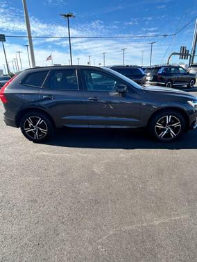 Gray 2022 Volvo XC60 B5 R-Design
