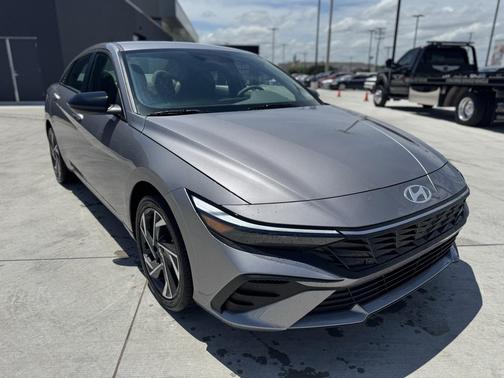 2025 Hyundai ELANTRA Sport