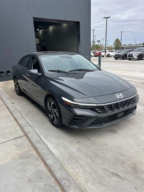 2025 Hyundai ELANTRA HEV Limited